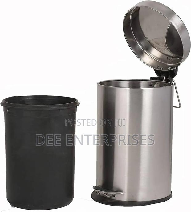 12l Stainless Steel Pedal Dustbin With Plastic Inner Bucket - main view