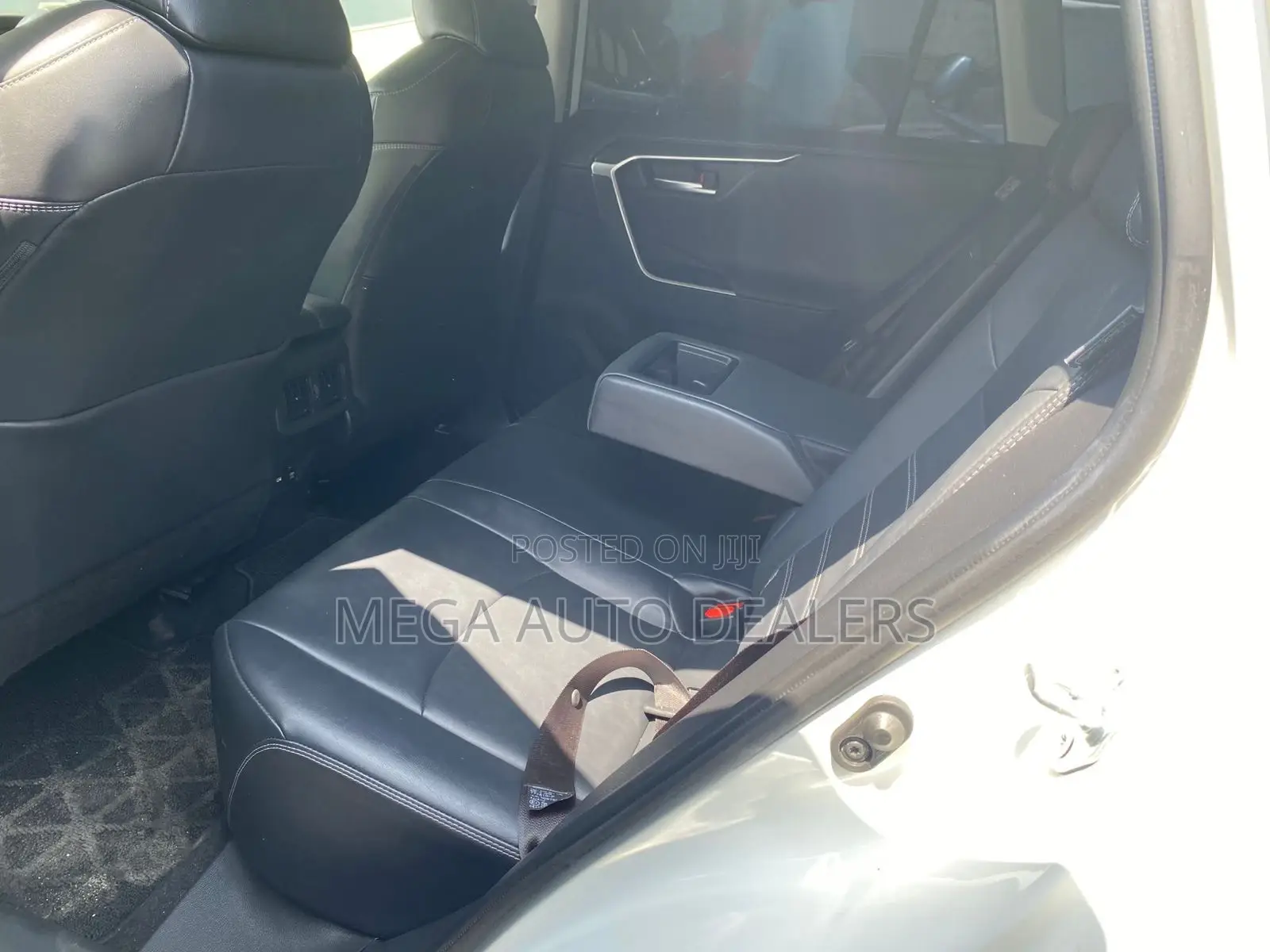Toyota RAV4 2019 White