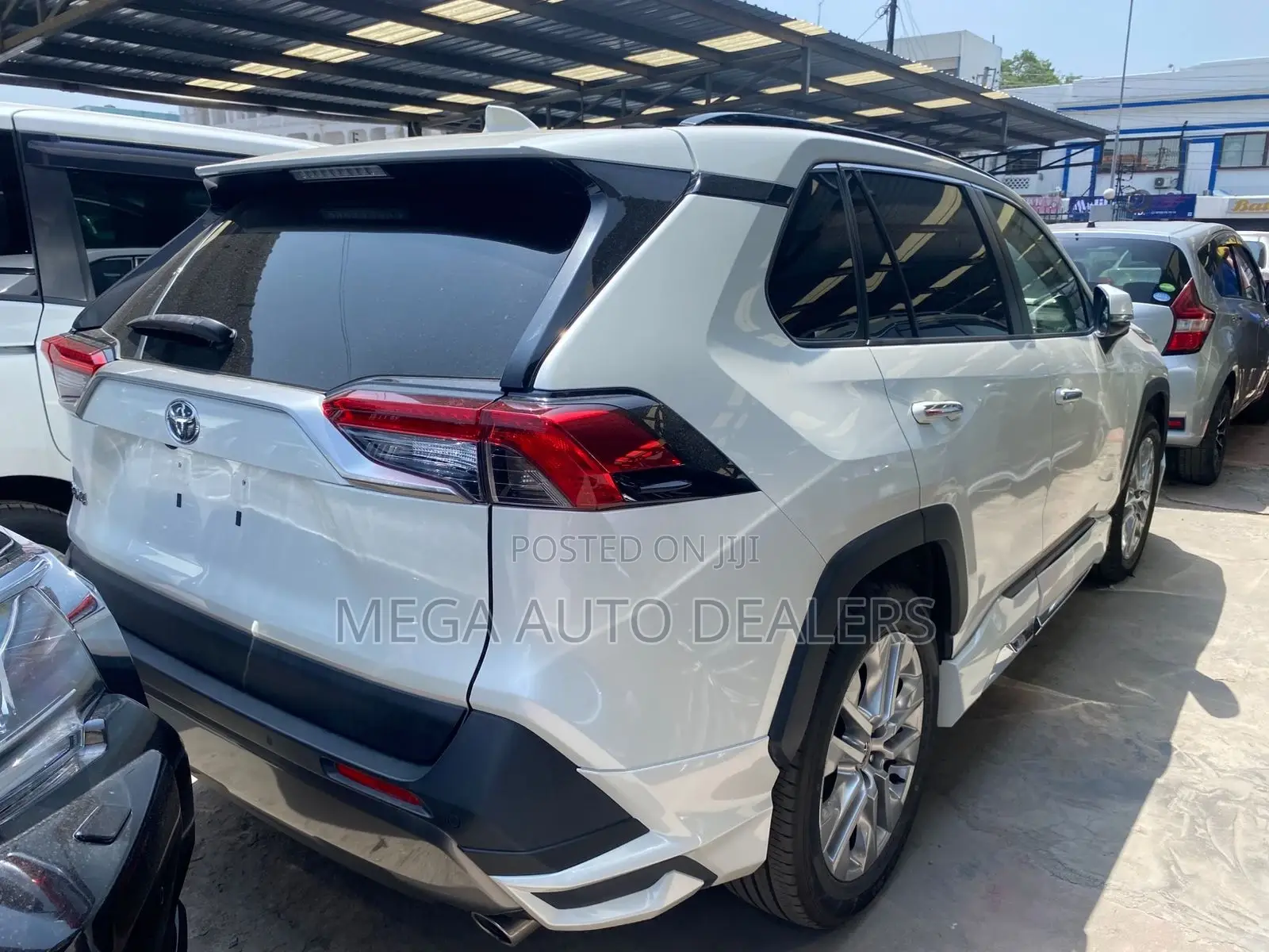 Toyota RAV4 2019 White