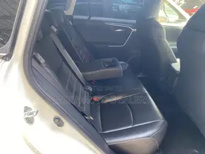 Toyota RAV4 2019 White