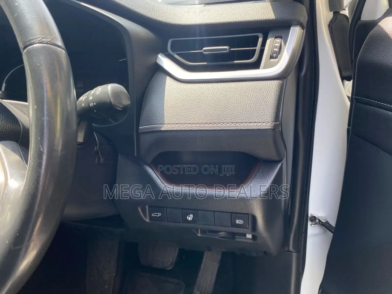 Toyota RAV4 2019 White