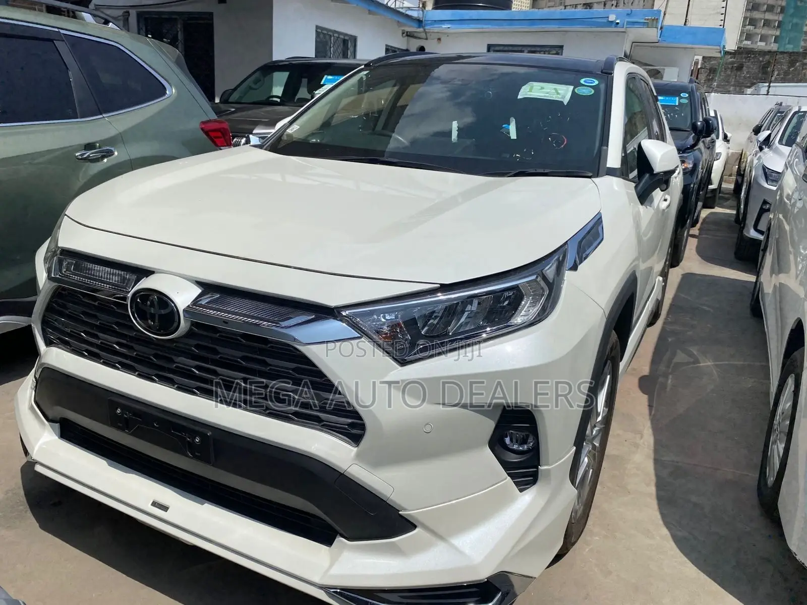 Toyota RAV4 2019 White