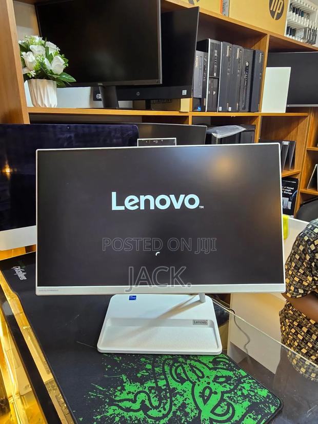 Desktop Computer Lenovo Ideacentre AIO 330 8GB Intel Core I5 HDD+SSD 1T - main view