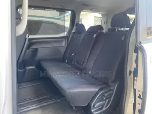 Toyota Noah 2018 White
