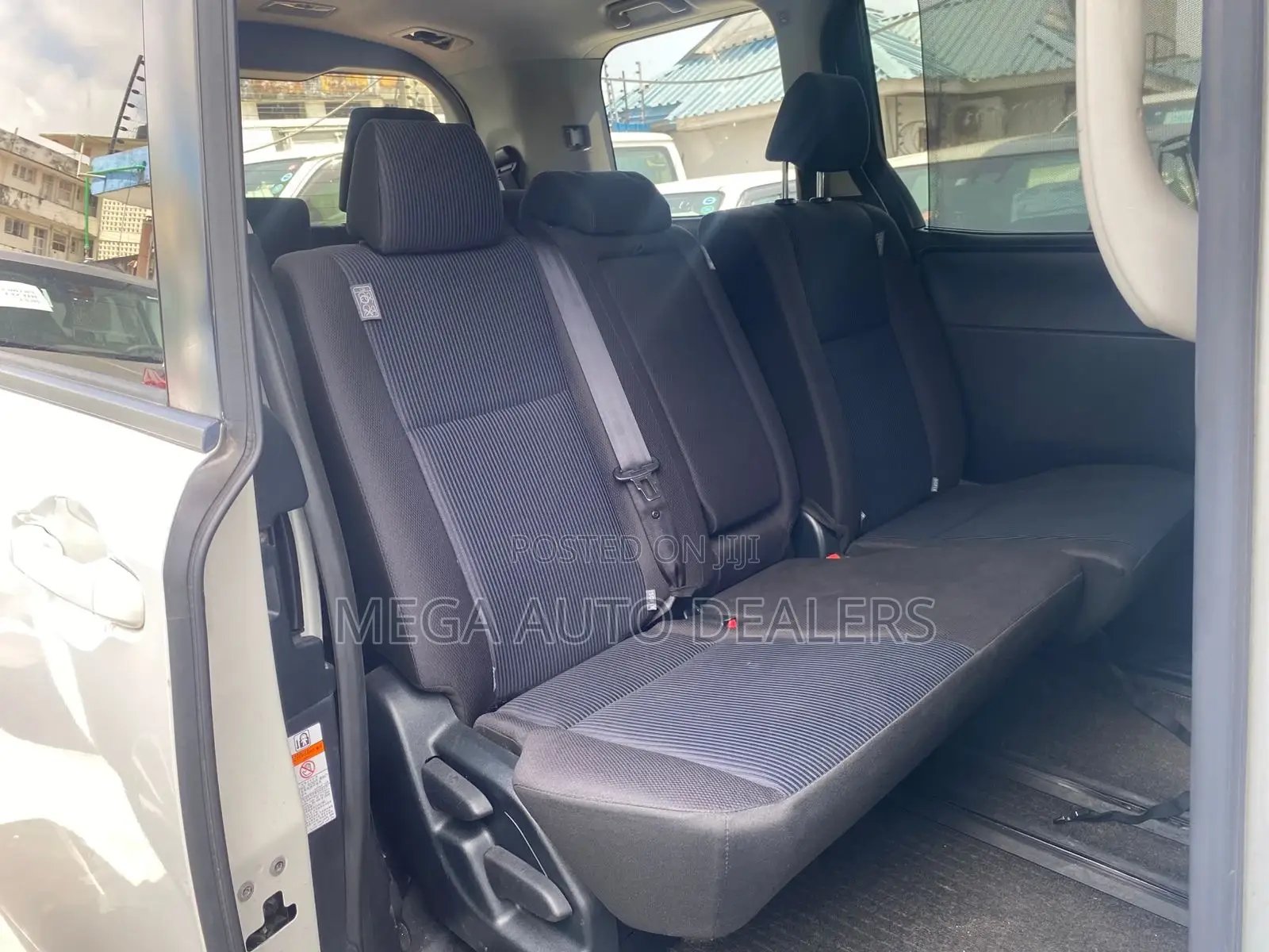 Toyota Noah 2018 White
