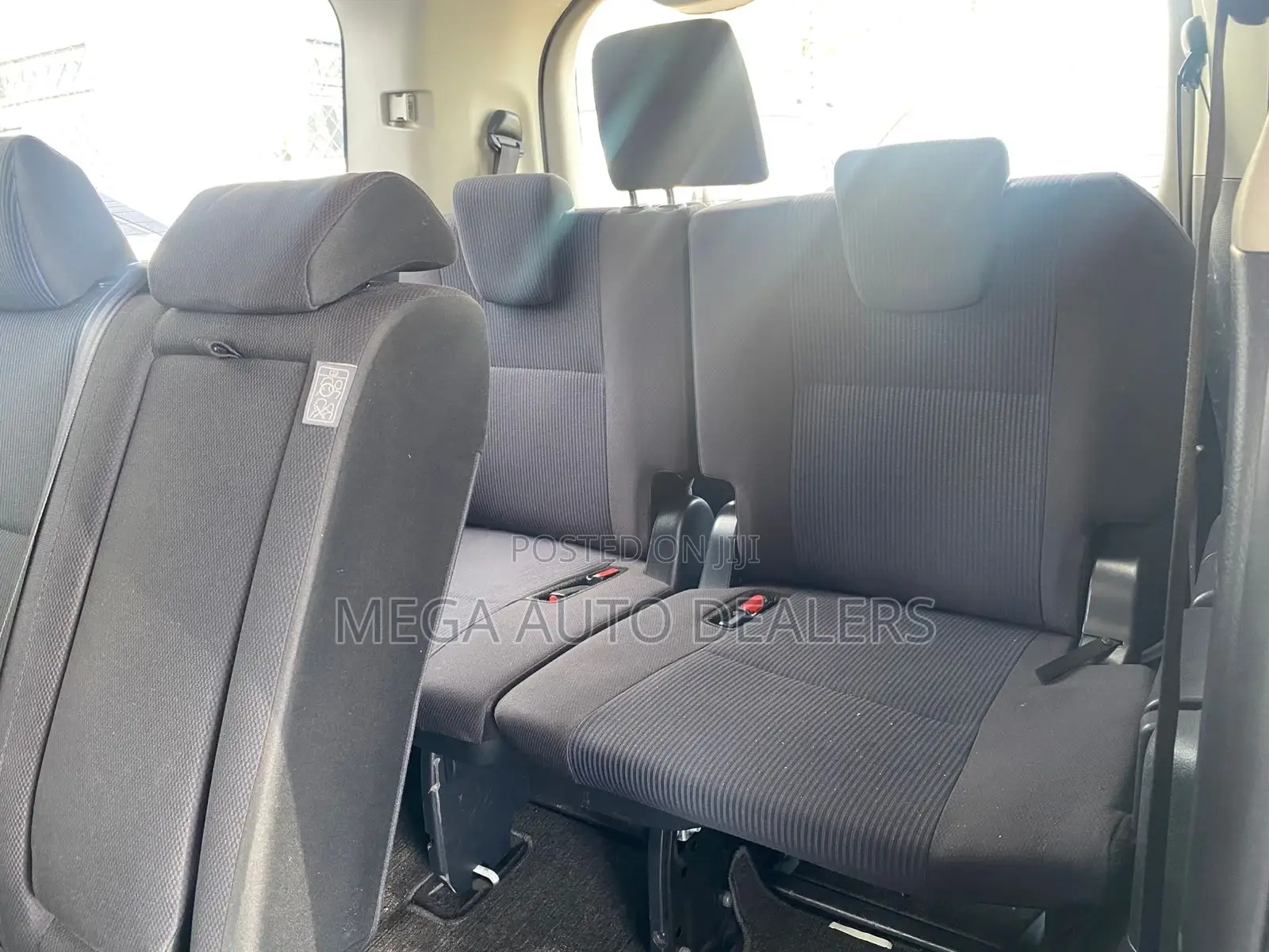 Toyota Noah 2018 White
