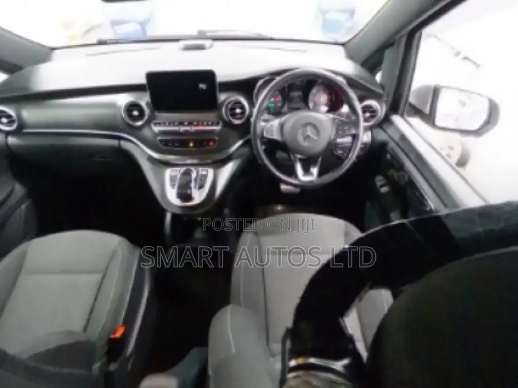 Mercedes-Benz V-Class 2019 Silver