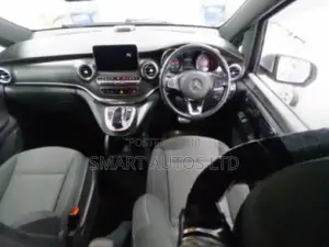 Mercedes-Benz V-Class 2019 Silver