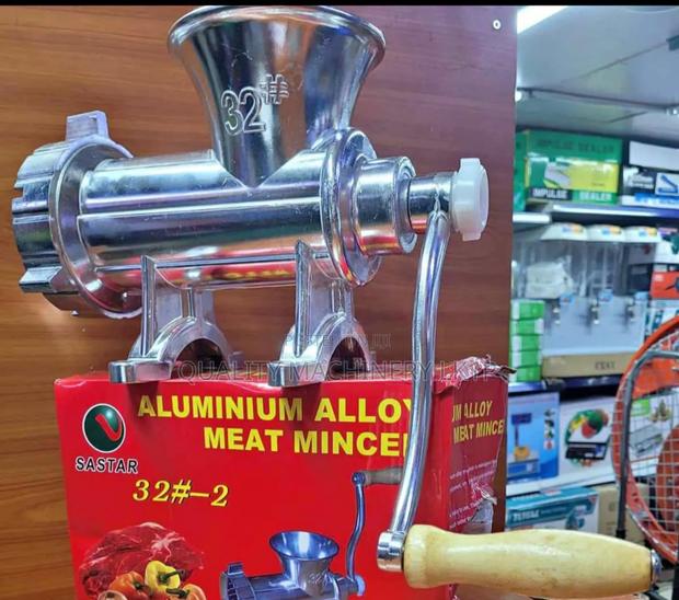 Strong Manual Meat Mincer M32