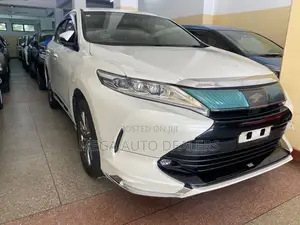 Toyota Harrier 2018 White