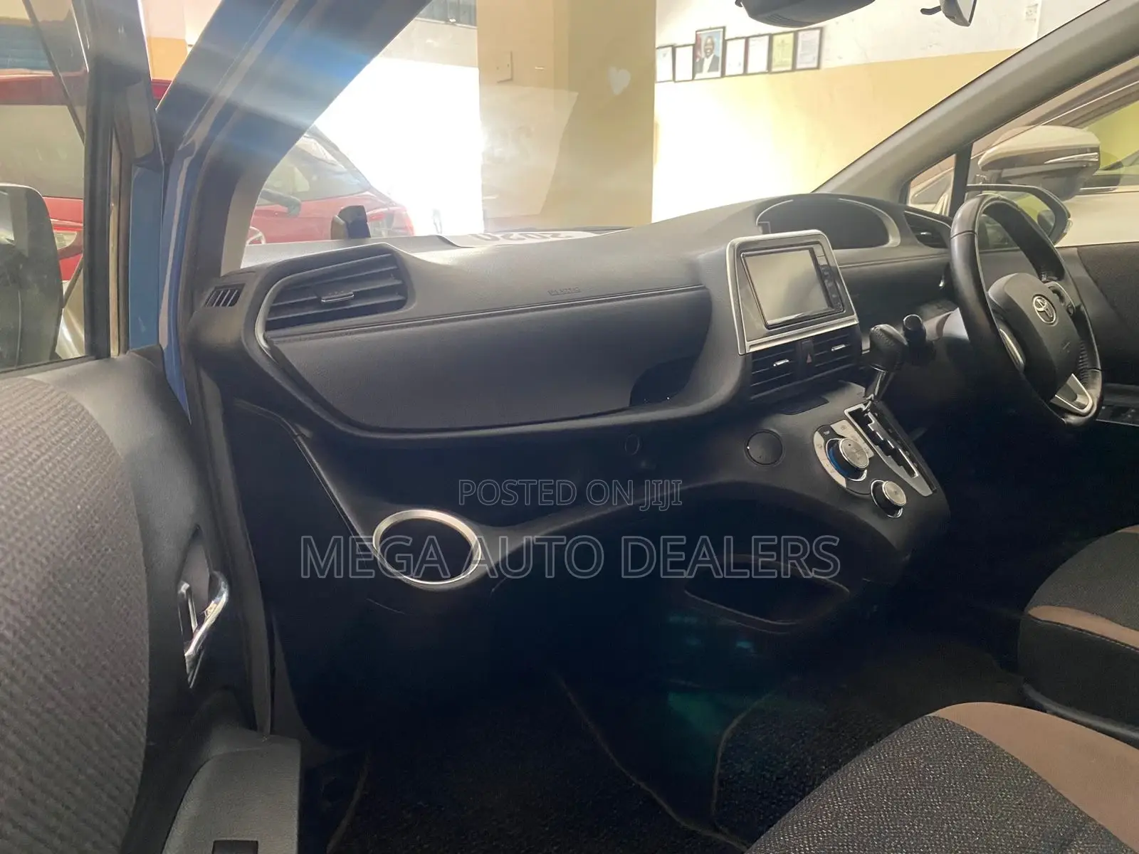 Toyota Sienta 2019 Blue