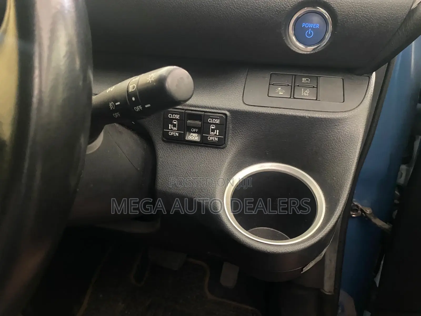 Toyota Sienta 2019 Blue
