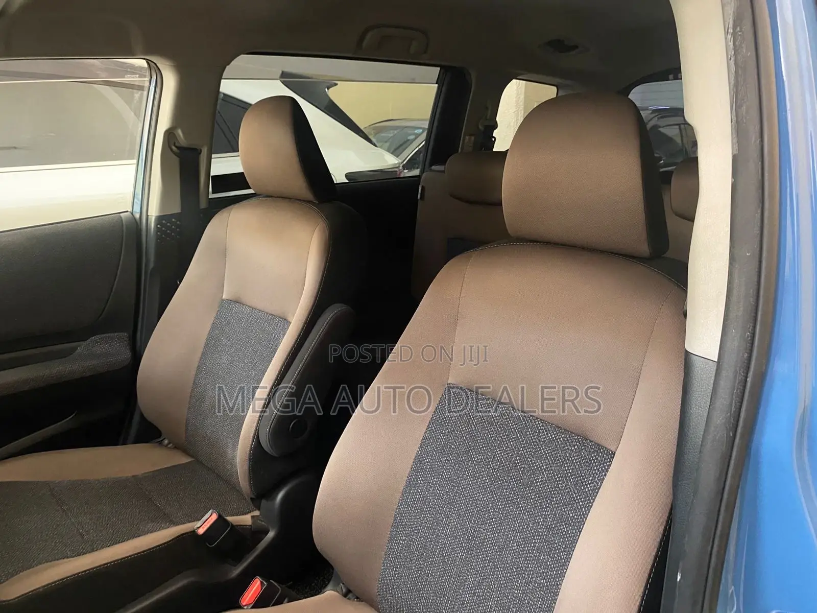 Toyota Sienta 2019 Blue