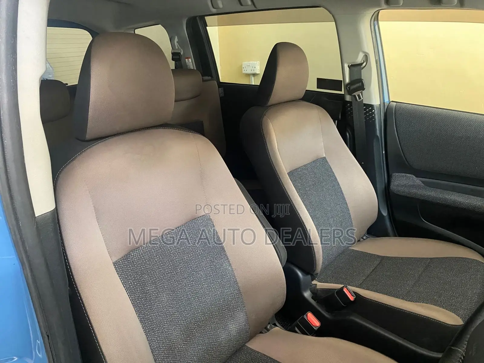 Toyota Sienta 2019 Blue