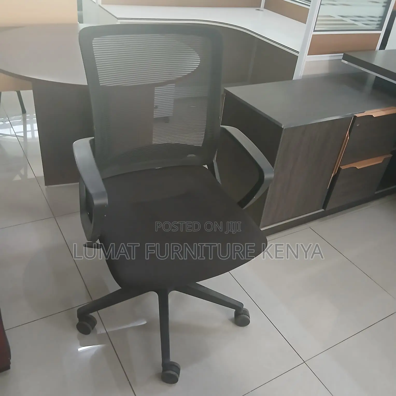 Medium Back Ergonomic Captain Mesh Seat