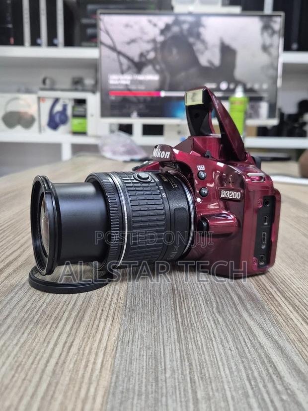 Nikon D3200 DSLR Camera With 18-55mm Lens Clean Unit*