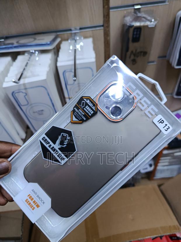 Diverb Apple iPhone 13 Shockproof Case With Camera Lens Protector - thumbnail 3