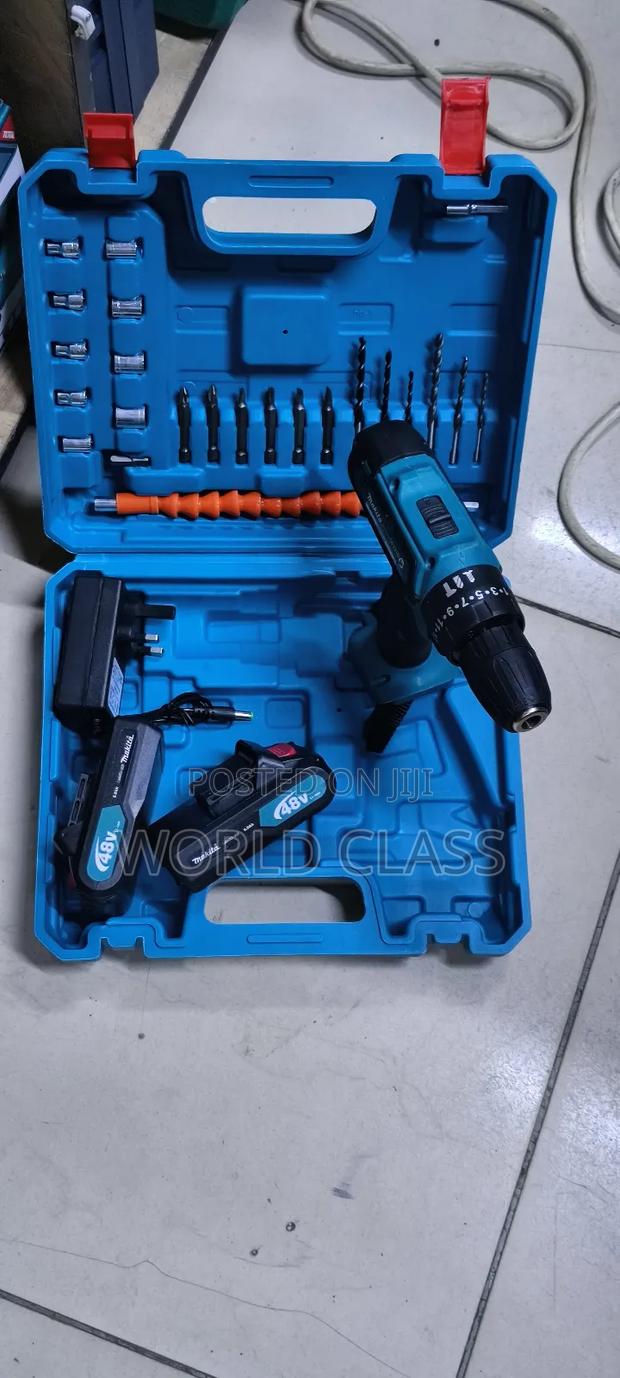 Makita 2 Battery Cordless Drill With Led Tool Set - thumbnail 2