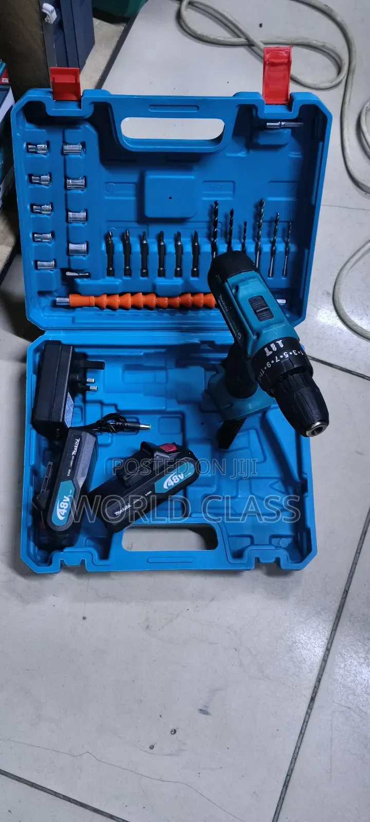 Makita 2 Battery Cordless Drill With Led Tool Set