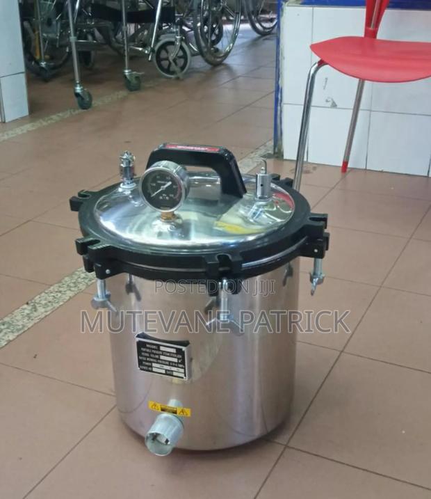 18 Litre Autoclave Machine - main view
