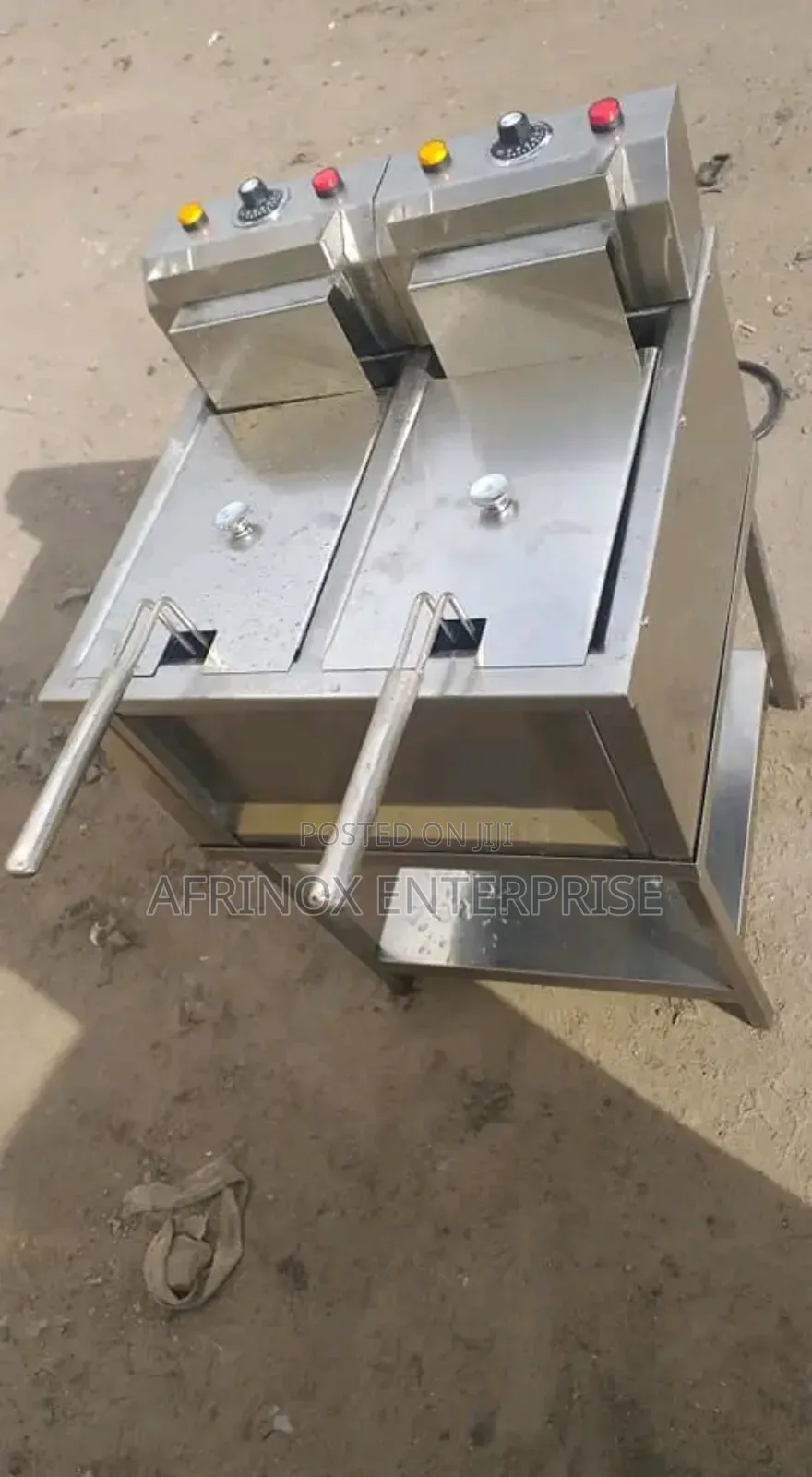 Chips Fryer Stand Alone With the Two Wells for Efficient Frying