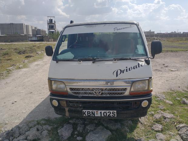 Toyota HiAce 2003 White - thumbnail 5
