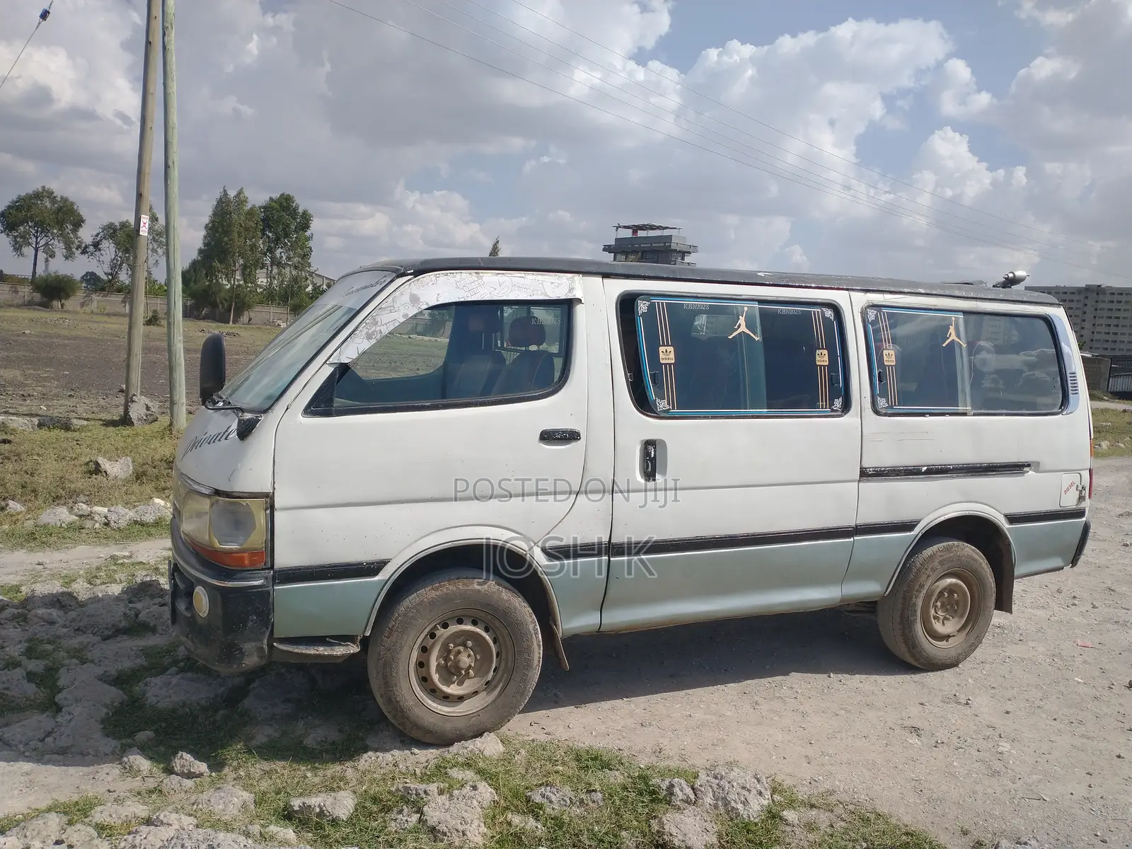 Toyota HiAce 2003 White