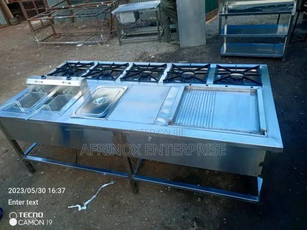Commercial Cooker With Deep Fryer, Hot Plate and Chips Damper - main view
