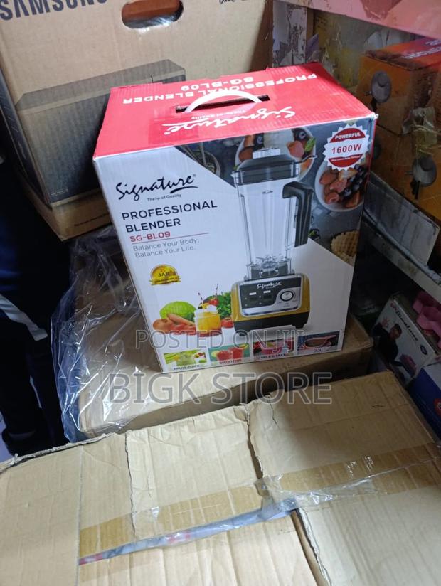 Signature Commercial Blender+1 Year Warranty