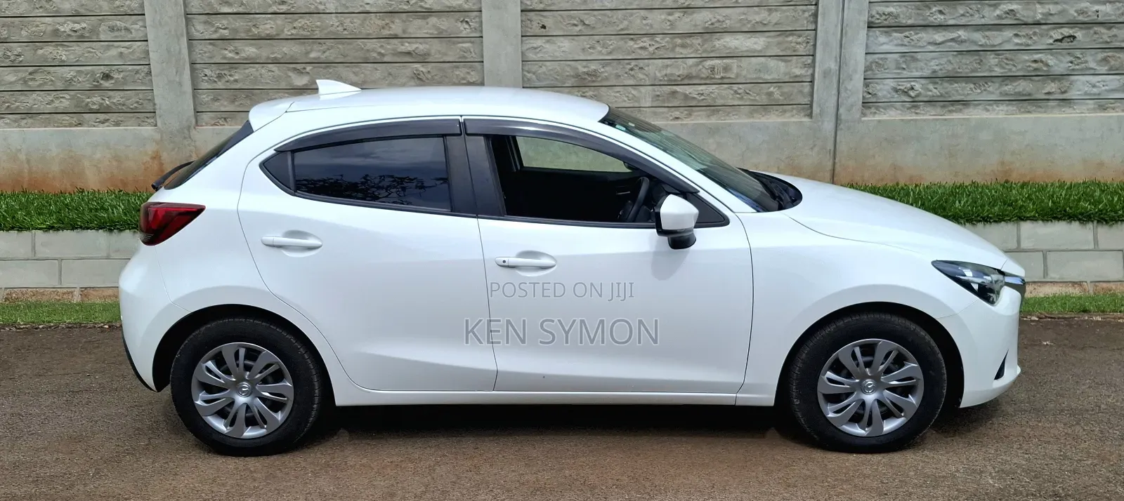 Mazda Demio 2019 Pearl