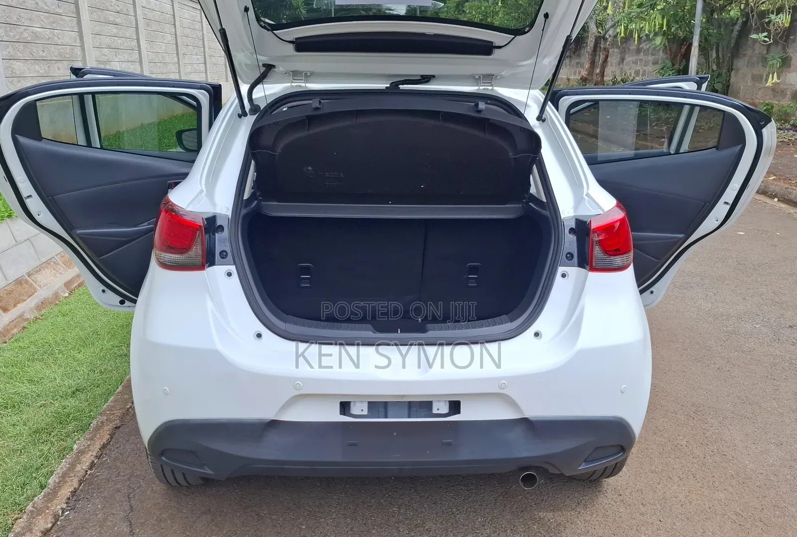 Mazda Demio 2019 Pearl