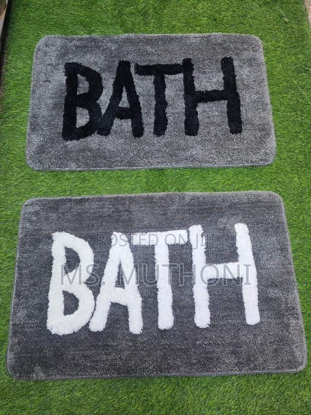 Bathroom Embossed Super Absorbent Shaggy Microfiber Tufted Bath Mat - thumbnail 2