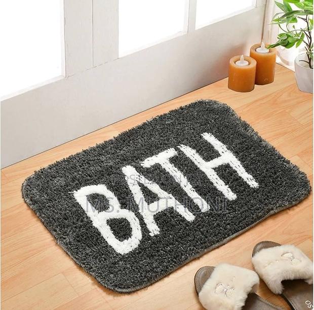 Bathroom Embossed Super Absorbent Shaggy Microfiber Tufted Bath Mat - thumbnail 3