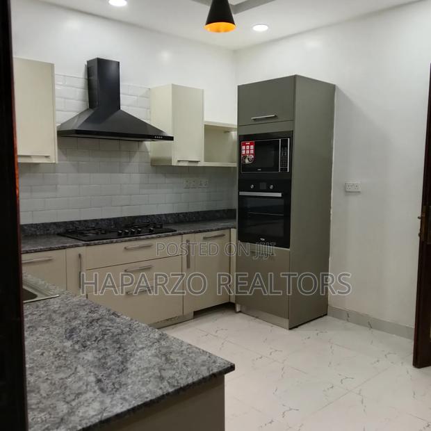 4bdrm Apartment in Parklands for rent