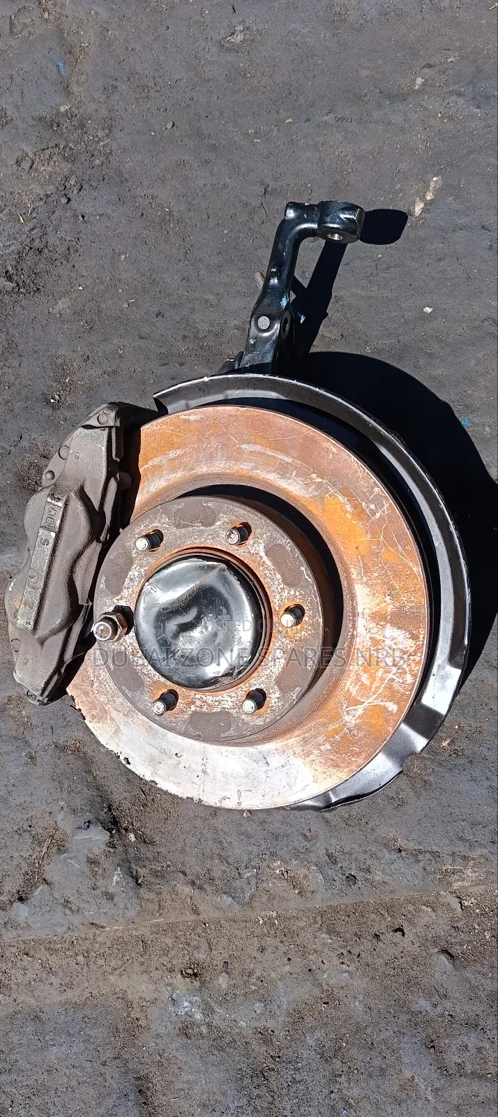 Hilux D-4d Brake Discs, Calipers, Knuckles.