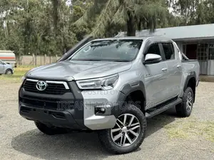 Toyota Hilux Revo Double Cab Deisel 2.8 AWD 2018 Silver