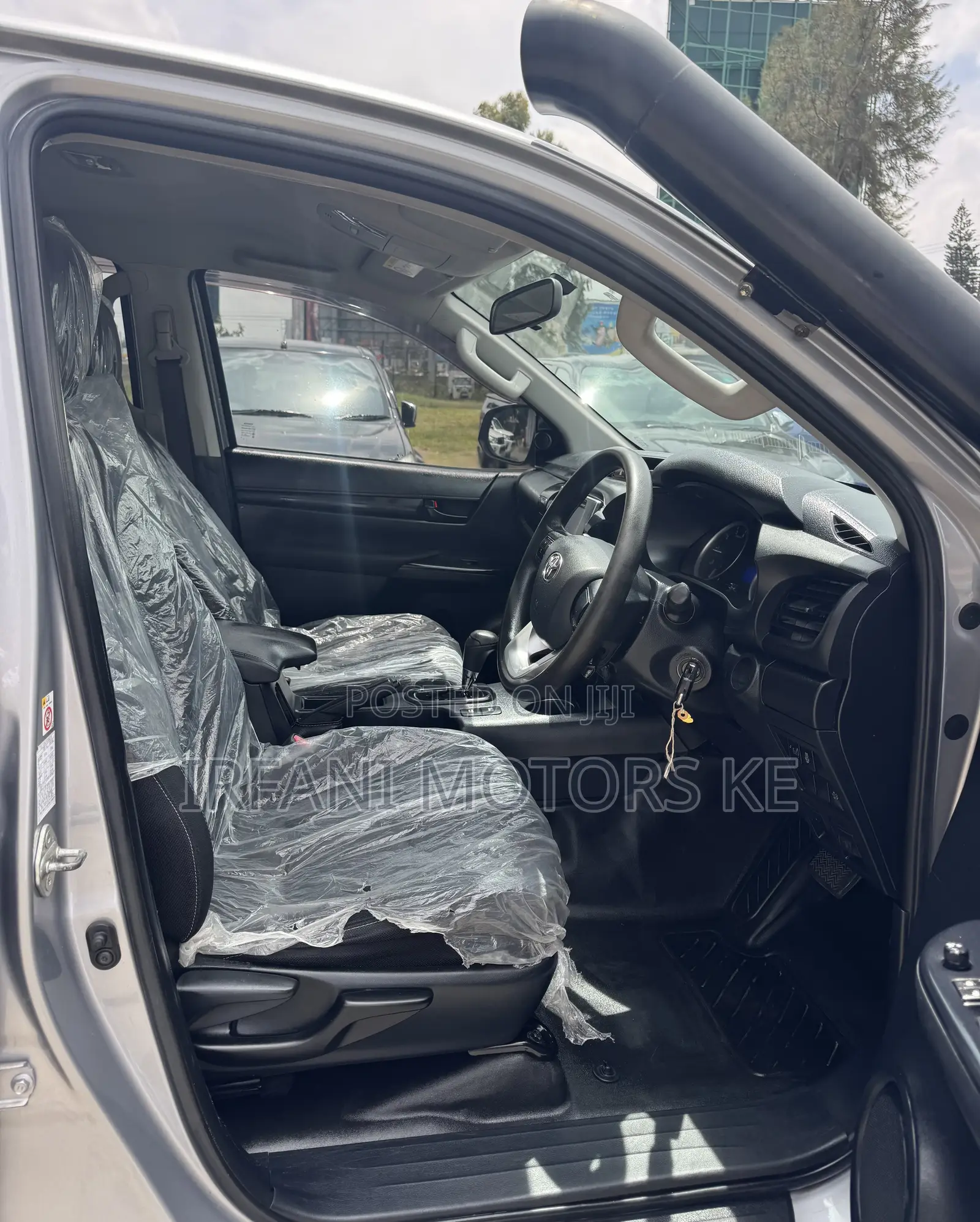 Toyota Hilux Revo Double Cab Deisel 2.8 AWD 2018 Silver