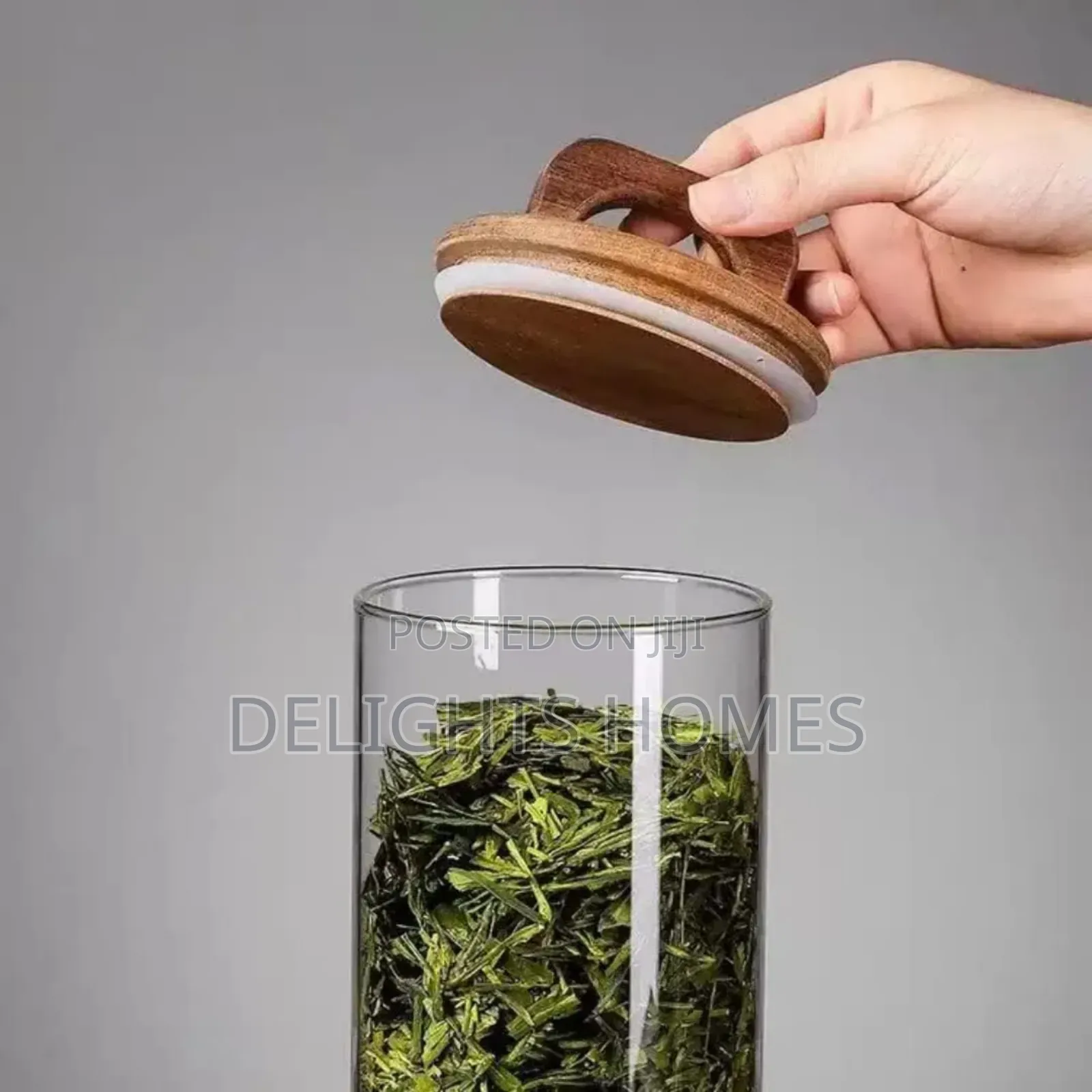 Airtight Glass Jars With Elegant Wooden Lids_kis