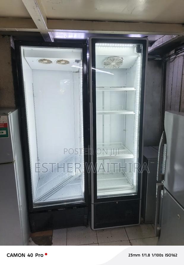 650 Litres Display Fridge Black and White - thumbnail 2