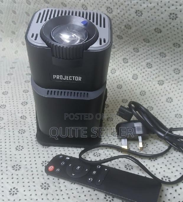 Flexible 180° Rotational Projection Scenarios Hy320 Projector - main view