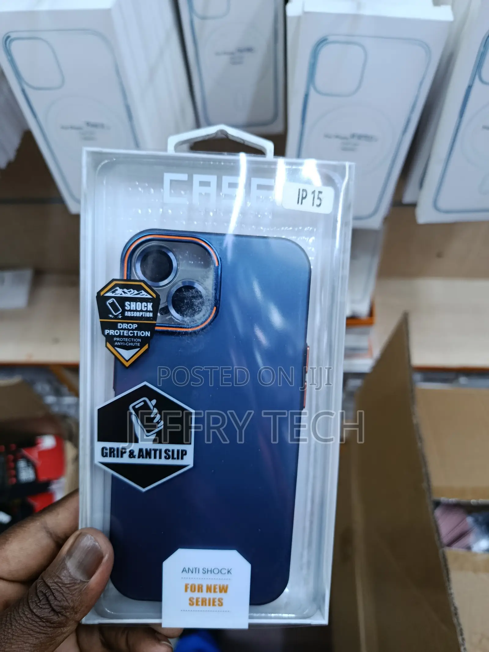 Eepes iPhone 15 Case With Lens Stand and Camera Lens Protector