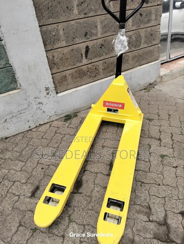Manual Pallet Truck - main view