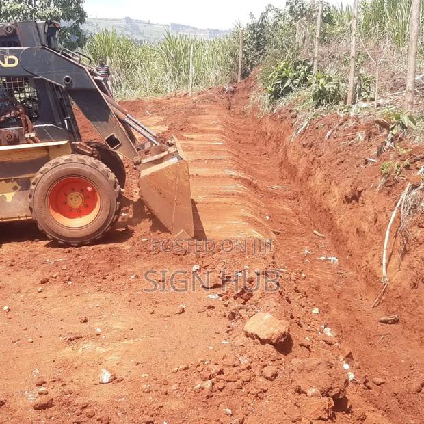 Skid Steer/ Bob Cat for Hire - thumbnail 4