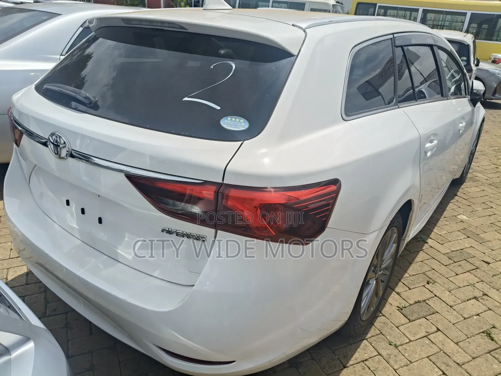 Toyota Avensis 2018 White