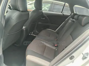 Toyota Avensis 2018 White