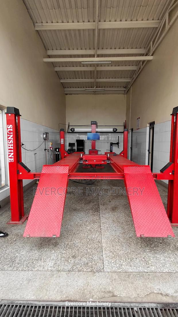 Sunshine Italy Fpir Post Carlift With Wheel Alignment Machine Set Up. - thumbnail 3