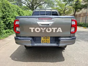 Toyota Hilux Revo Double Cab Deisel 2.4 AWD 2022 Gray