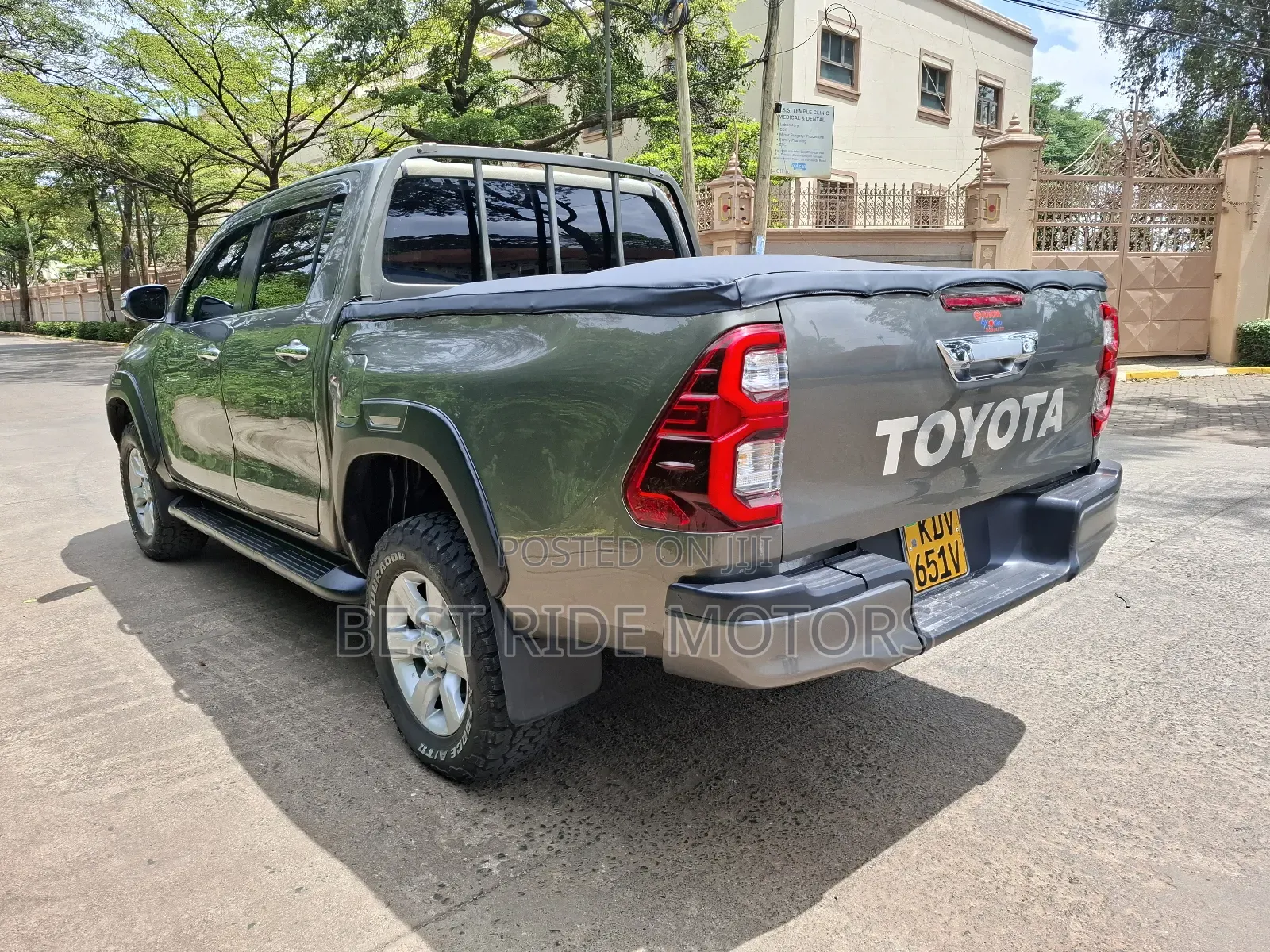 Toyota Hilux Revo Double Cab Deisel 2.4 AWD 2022 Gray