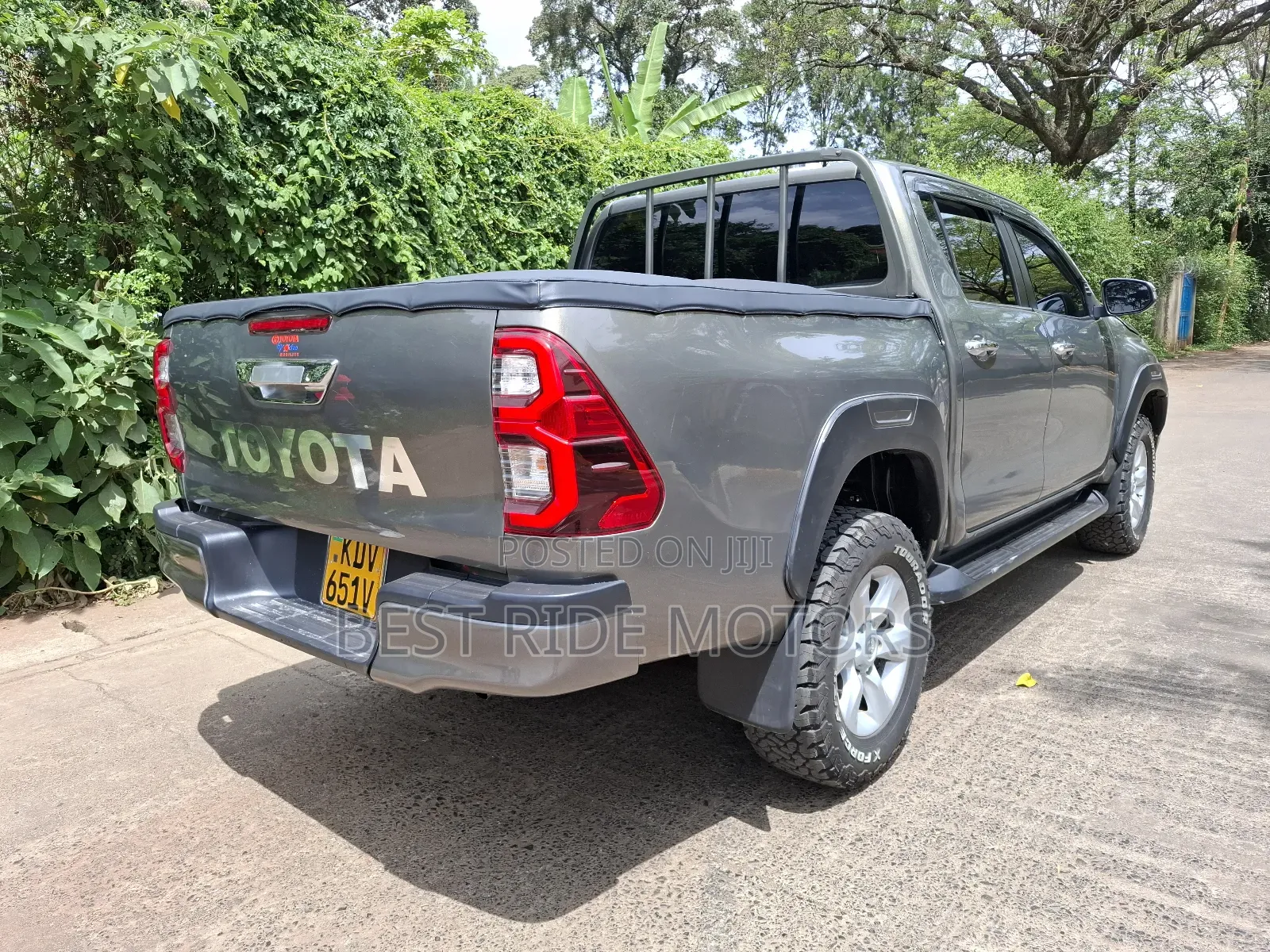 Toyota Hilux Revo Double Cab Deisel 2.4 AWD 2022 Gray