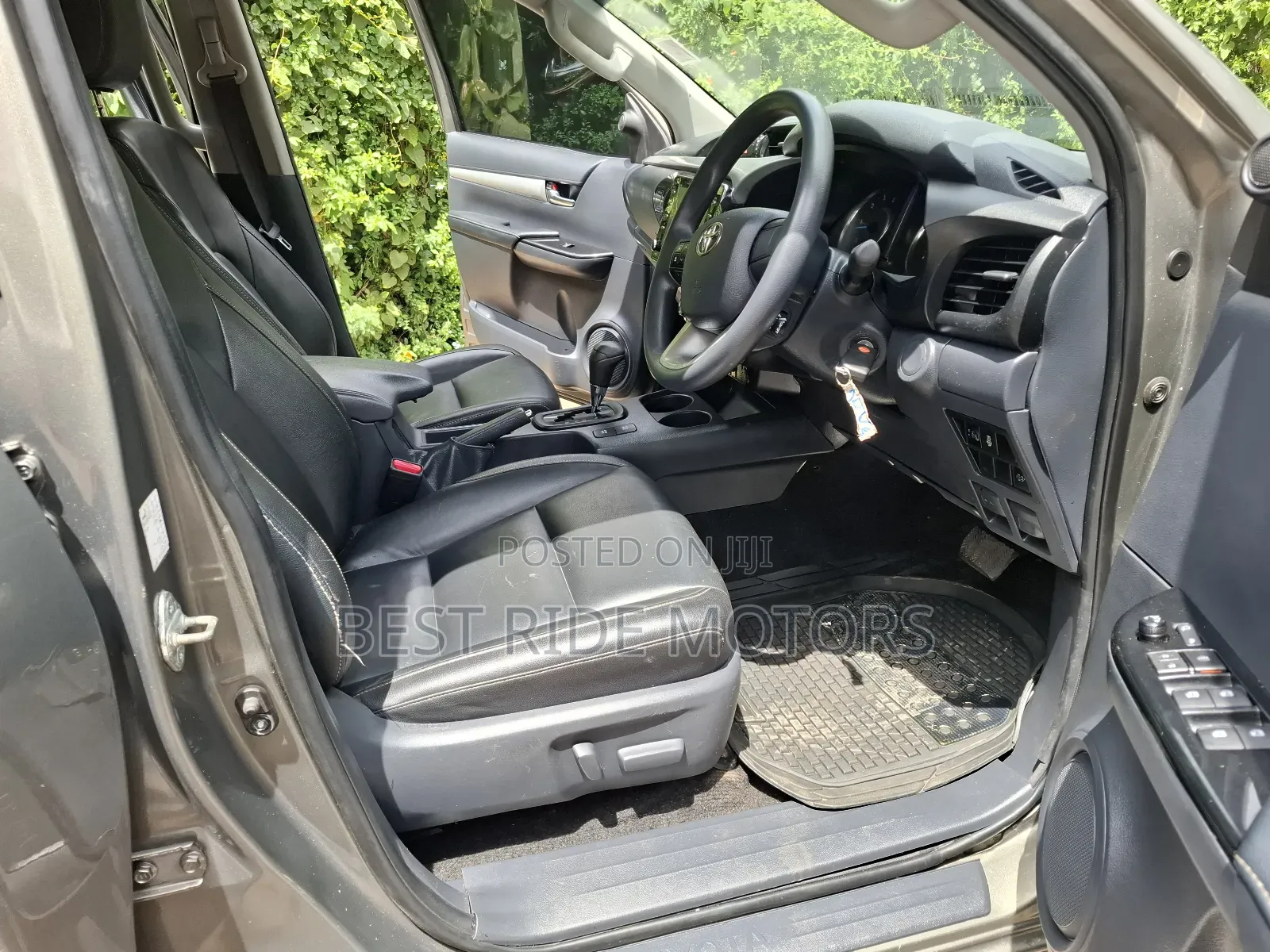 Toyota Hilux Revo Double Cab Deisel 2.4 AWD 2022 Gray
